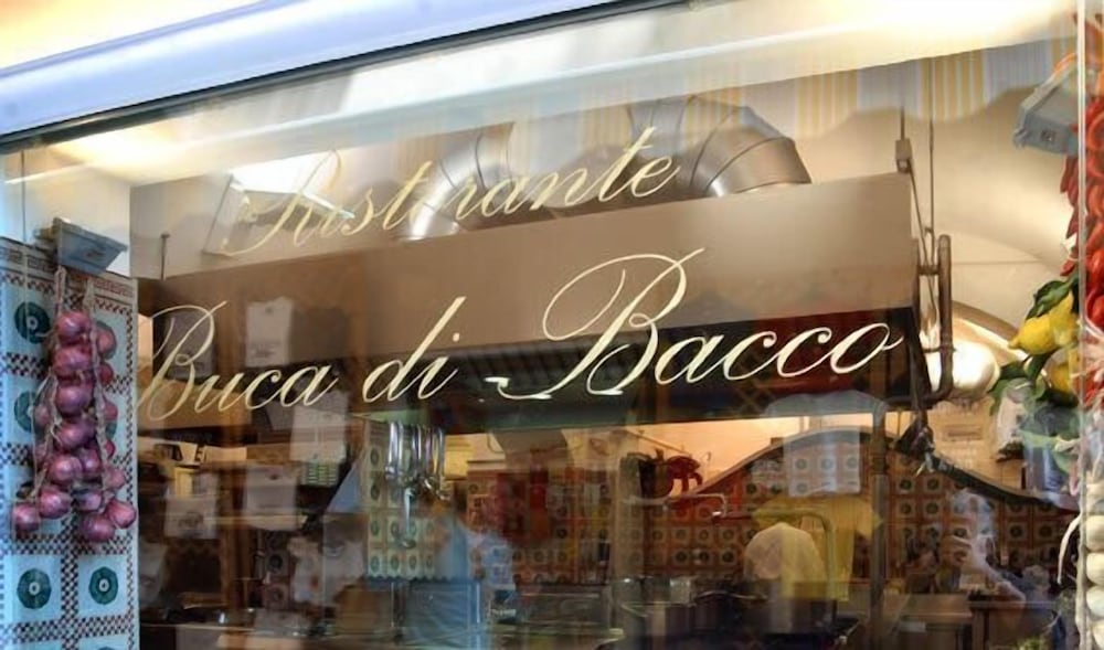 Buca di Bacco 8/49