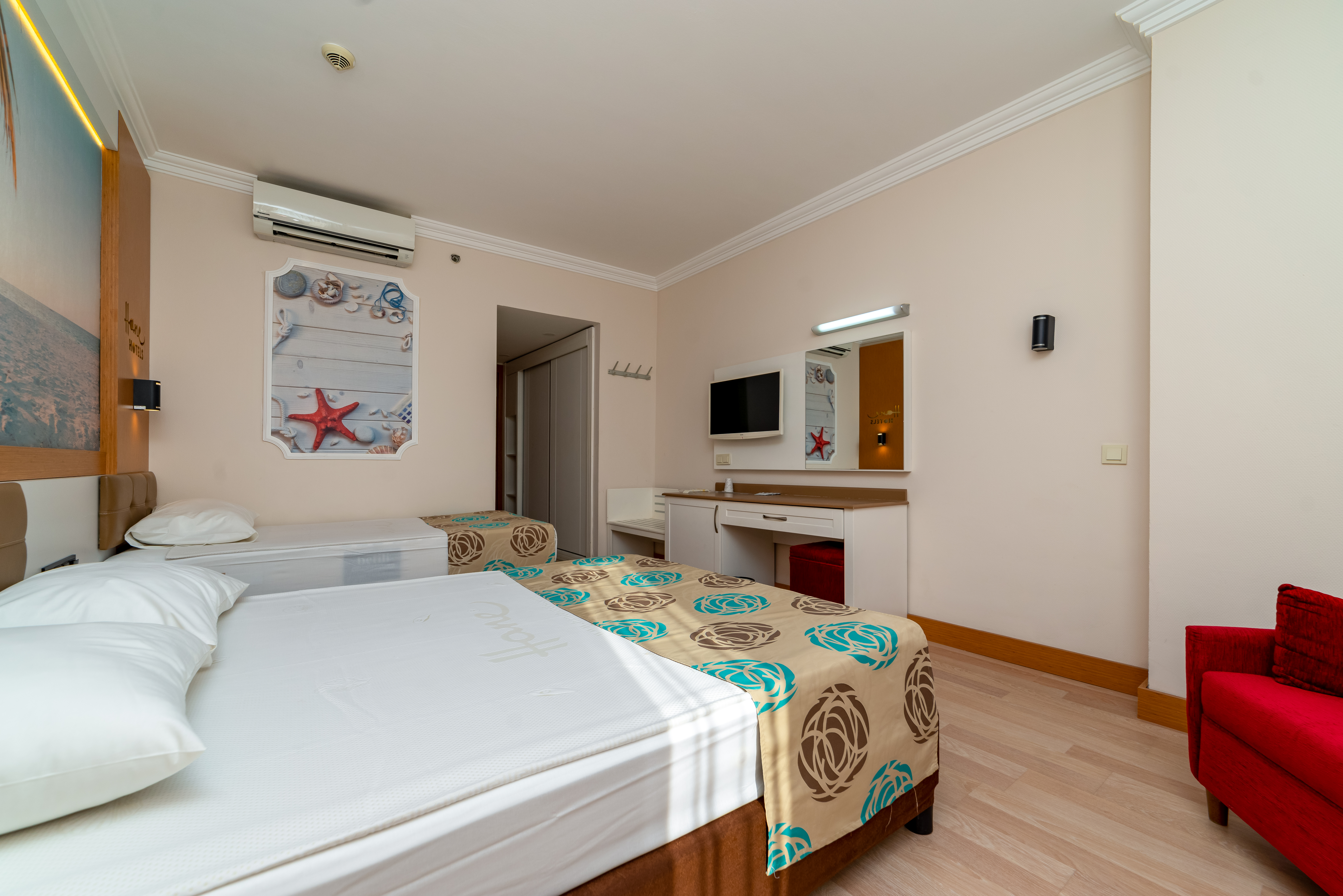 STANDARD ROOM