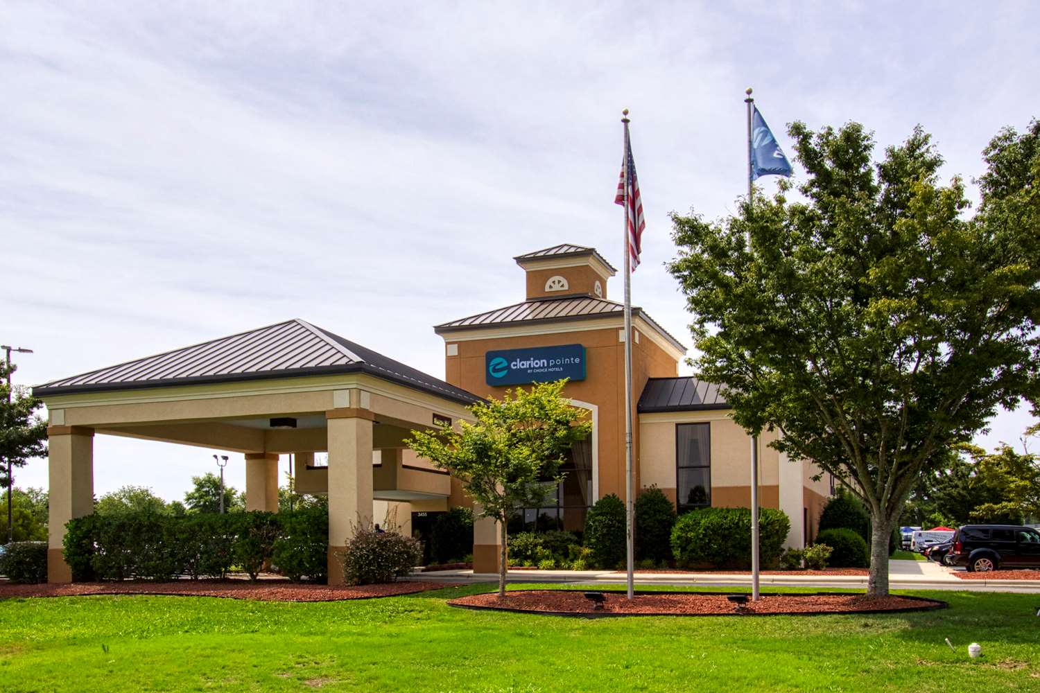 Clarion Pointe New Bern 35/37