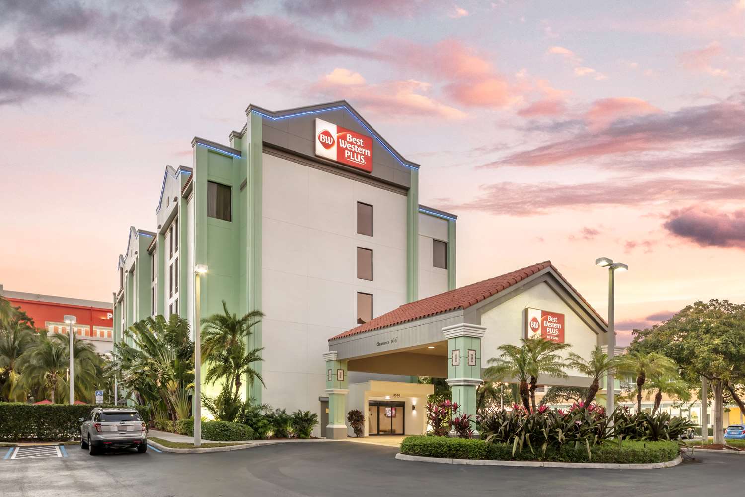 Best Western Plus Kendall Hotel & Suites 2/16