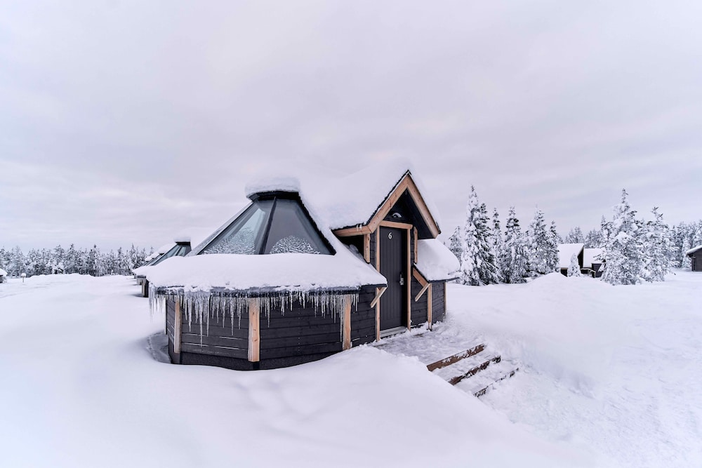 Northern Lights Village Levi 2/48