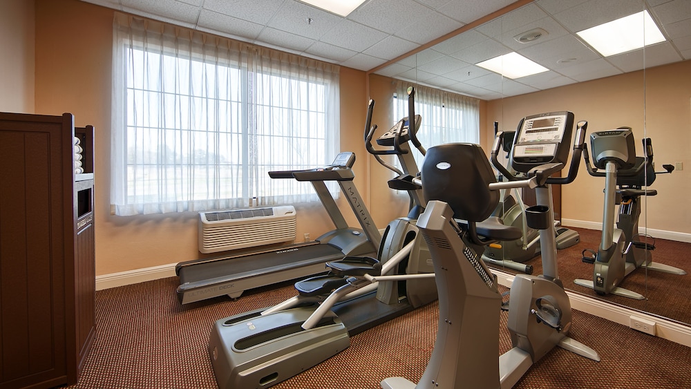 Best Western Plus Executive Hotel Suites 18/50