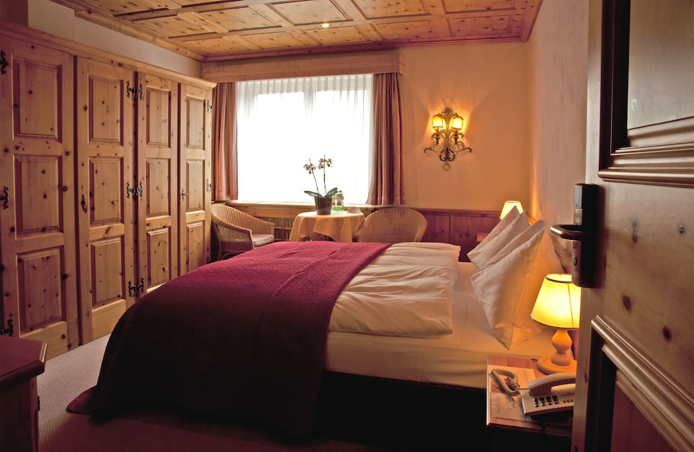 Hotel Rosatsch 15/49