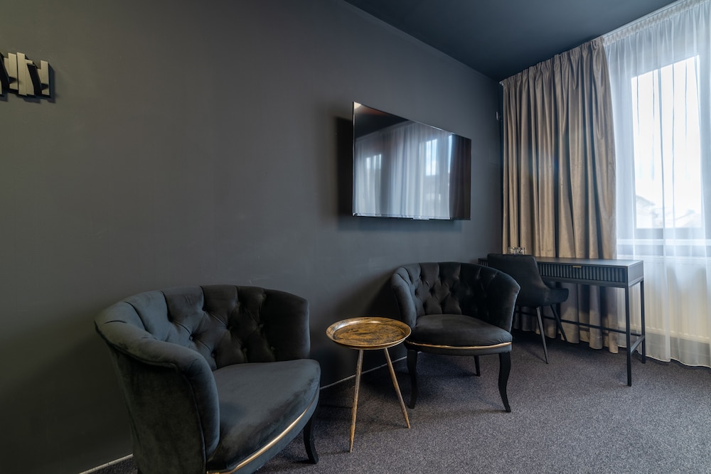 Fullton Hotel 26/50