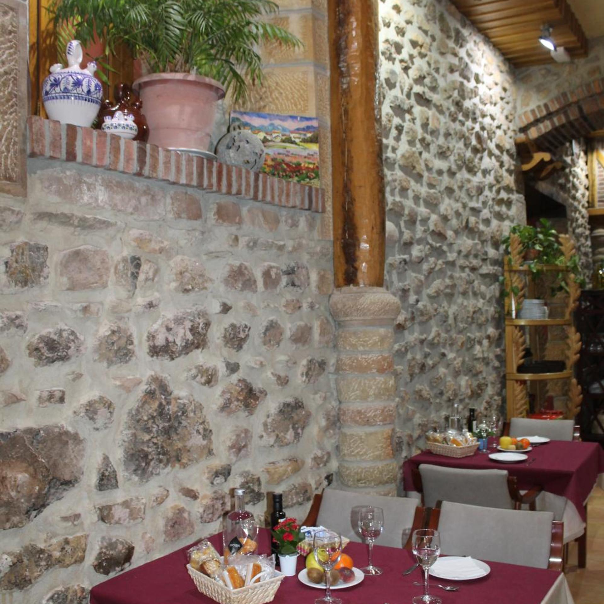 Hotel San Roque 50/57