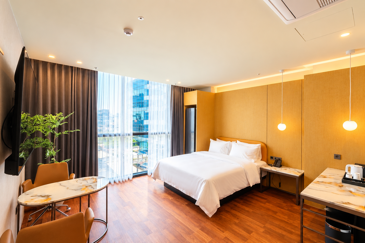 Crystal Residence Hotel 24/50