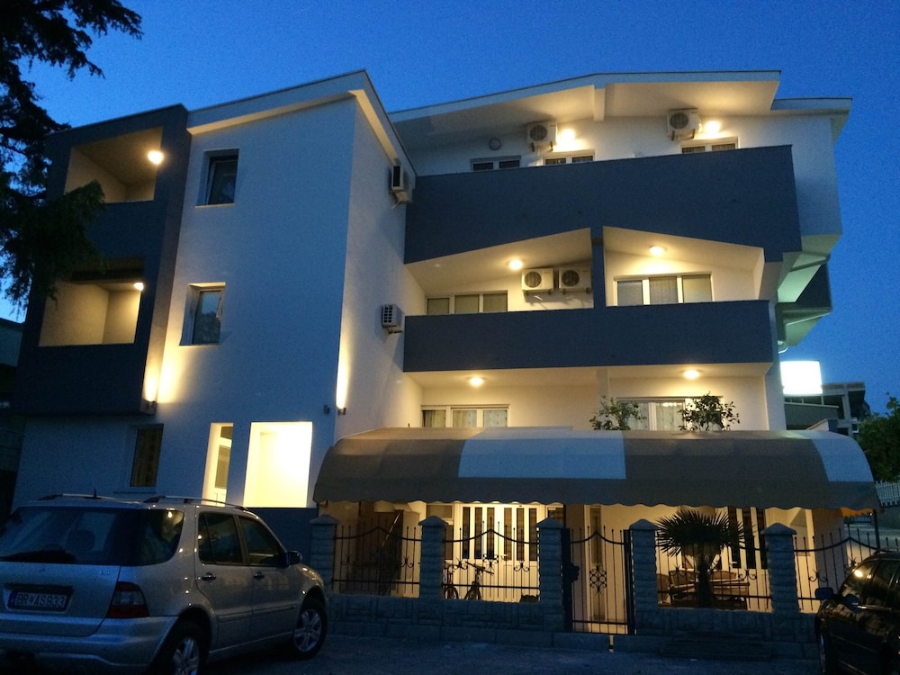 Apartments Kojic 1/75
