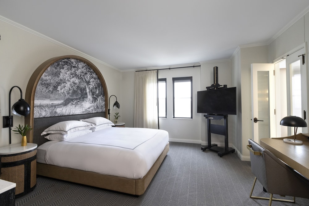 ROOM, KING BED, WITH VIEW, ACCESSIBLE