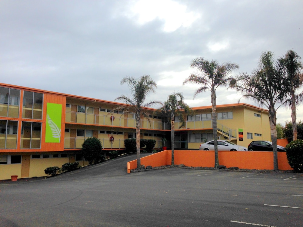Greenview Motel 47/50