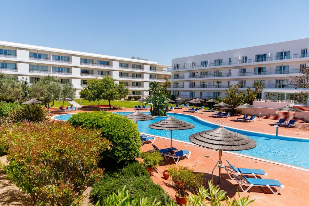 Marina Club Lagos Suite Hotel 54/60