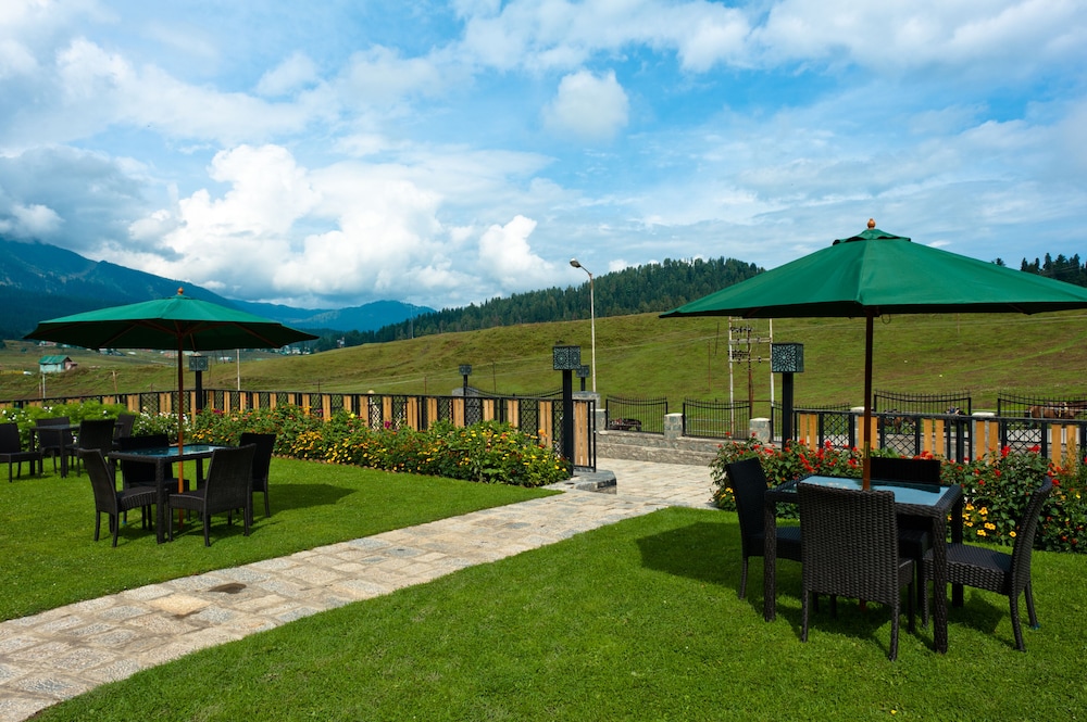 THE VINTAGE GULMARG 43/48