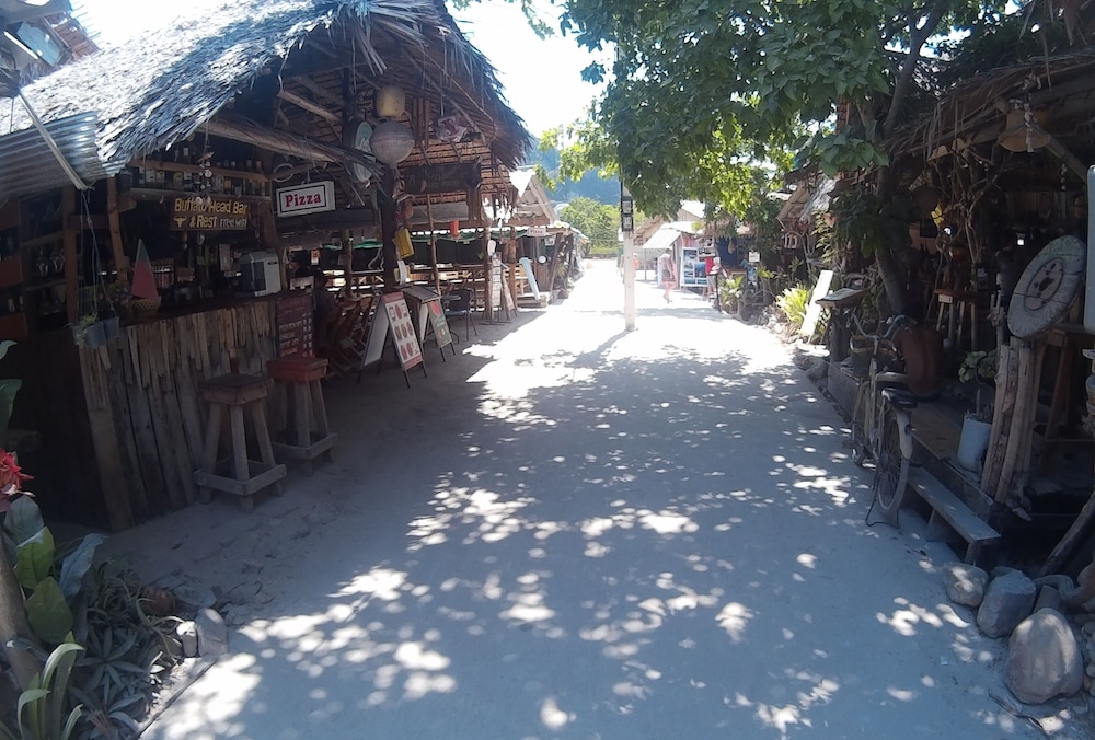 Phi Phi Little Star 33/66