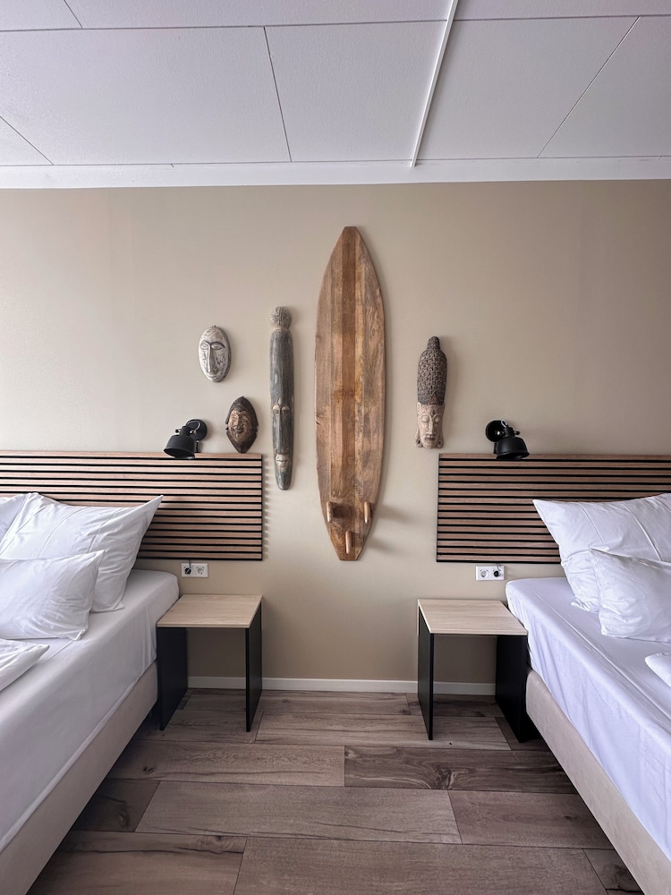 Aqua Hotel & Hostel 13/50