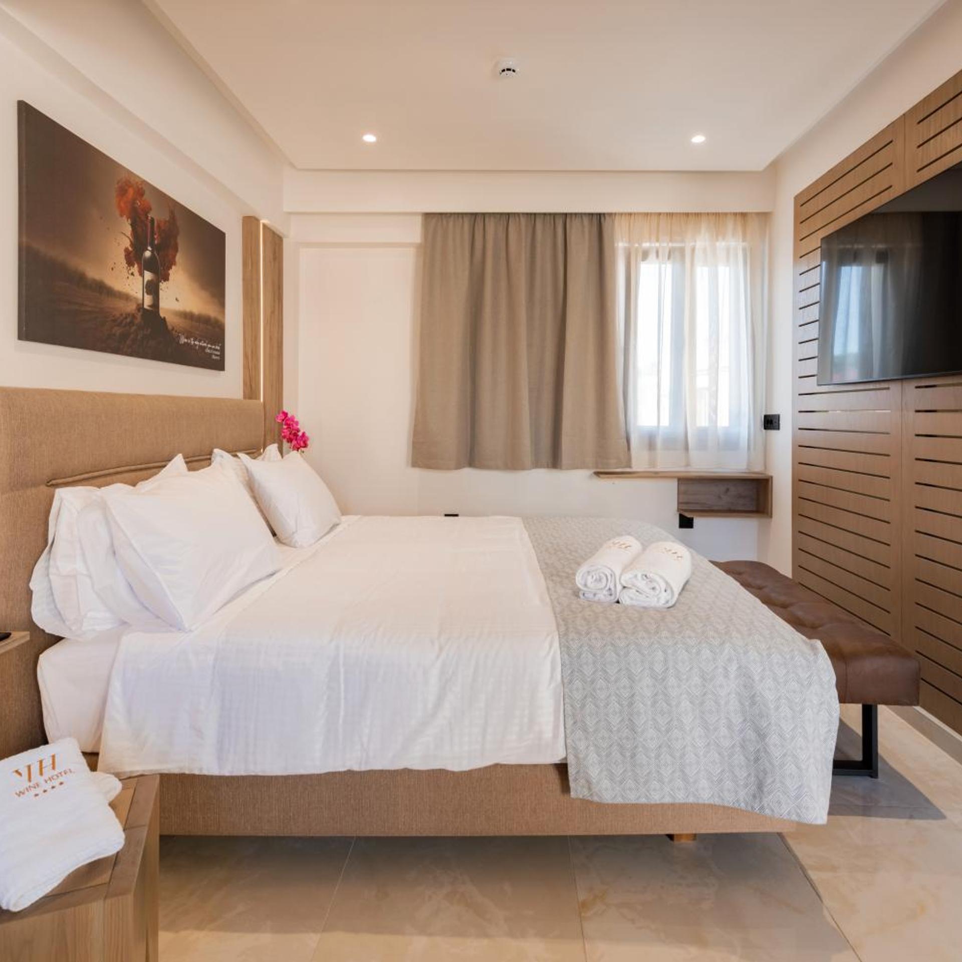Executive, Suite