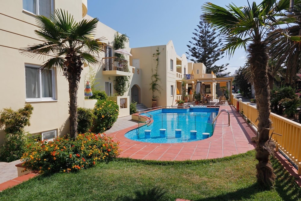 Lambrinos Suites 5/51