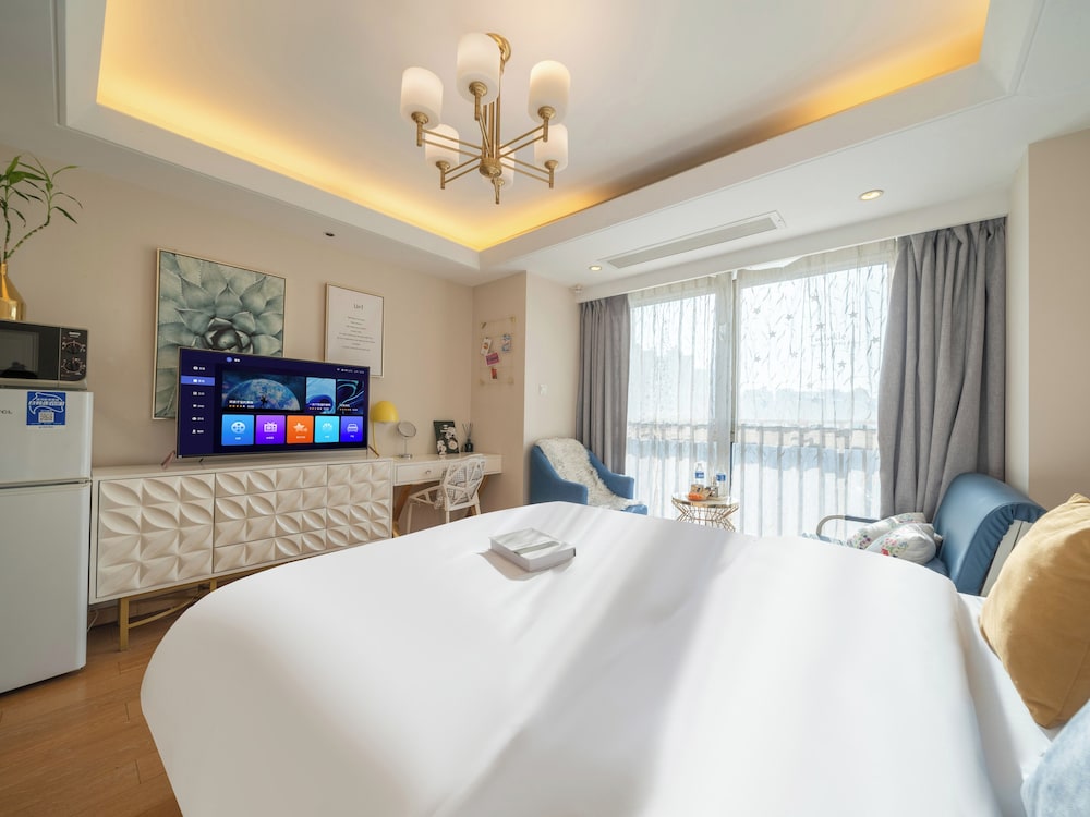 Comfort, Triple, Double Bed, Sofa, Shanghai Jubelle Boutique Apartment 9/10