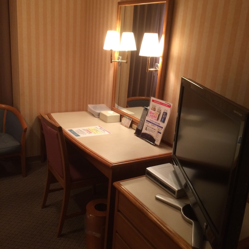 Hotel Crown Hills Koriyama 47/49
