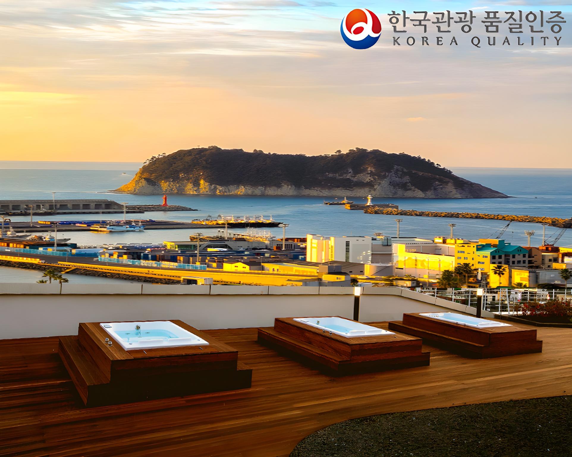 Hotel Bridge Seogwipo