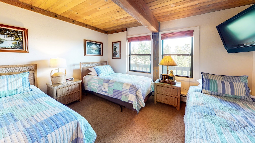 Laurelwood A Destination Residence 28/76