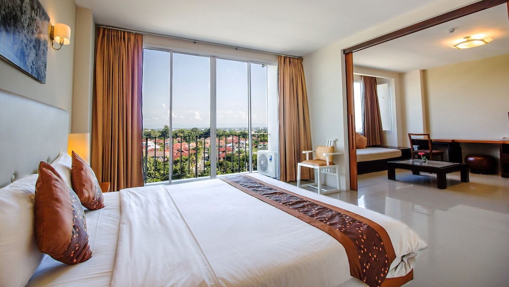 B2 Premier Hotel & Resort 25/44