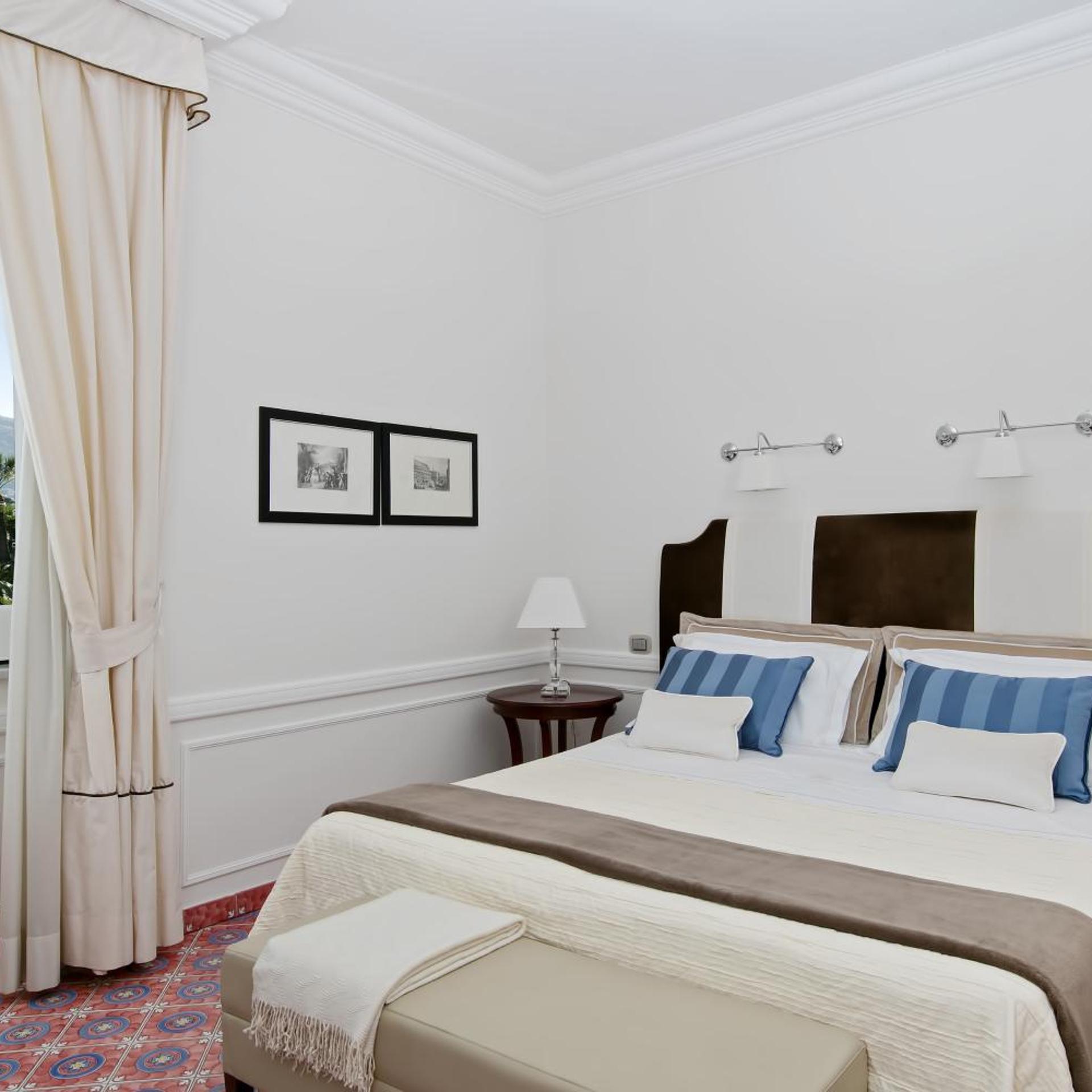 Room, Double or Twin Bed