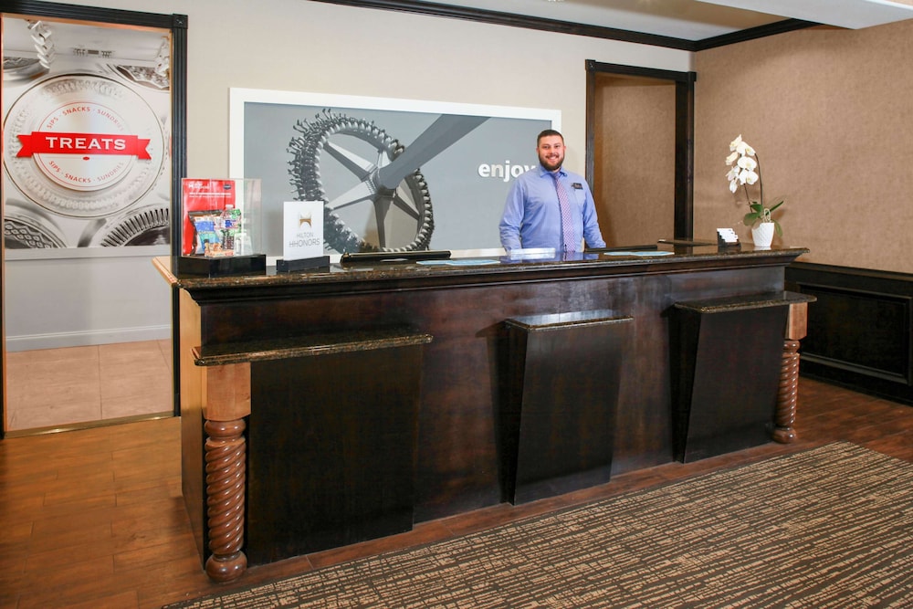 Hampton Inn Suites Boerne 11/63