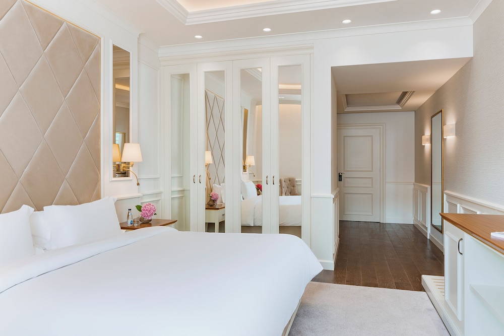 Heritage Grand Perast Hotel 12/50