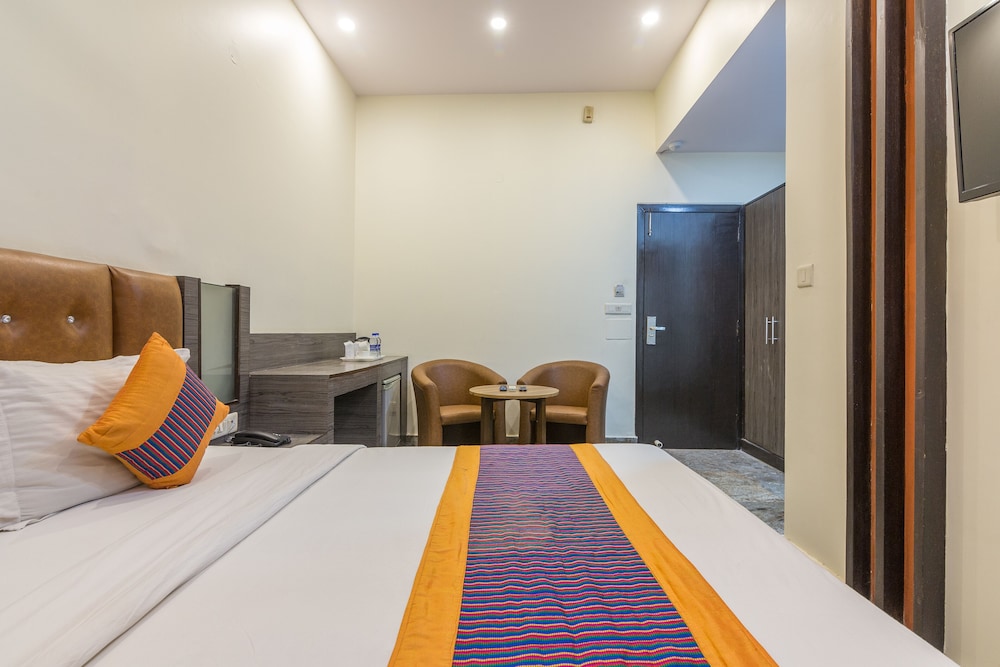 RUPAM HOTEL 37/72
