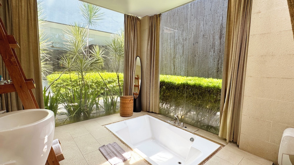 Sandhya Villa Canggu 50/50