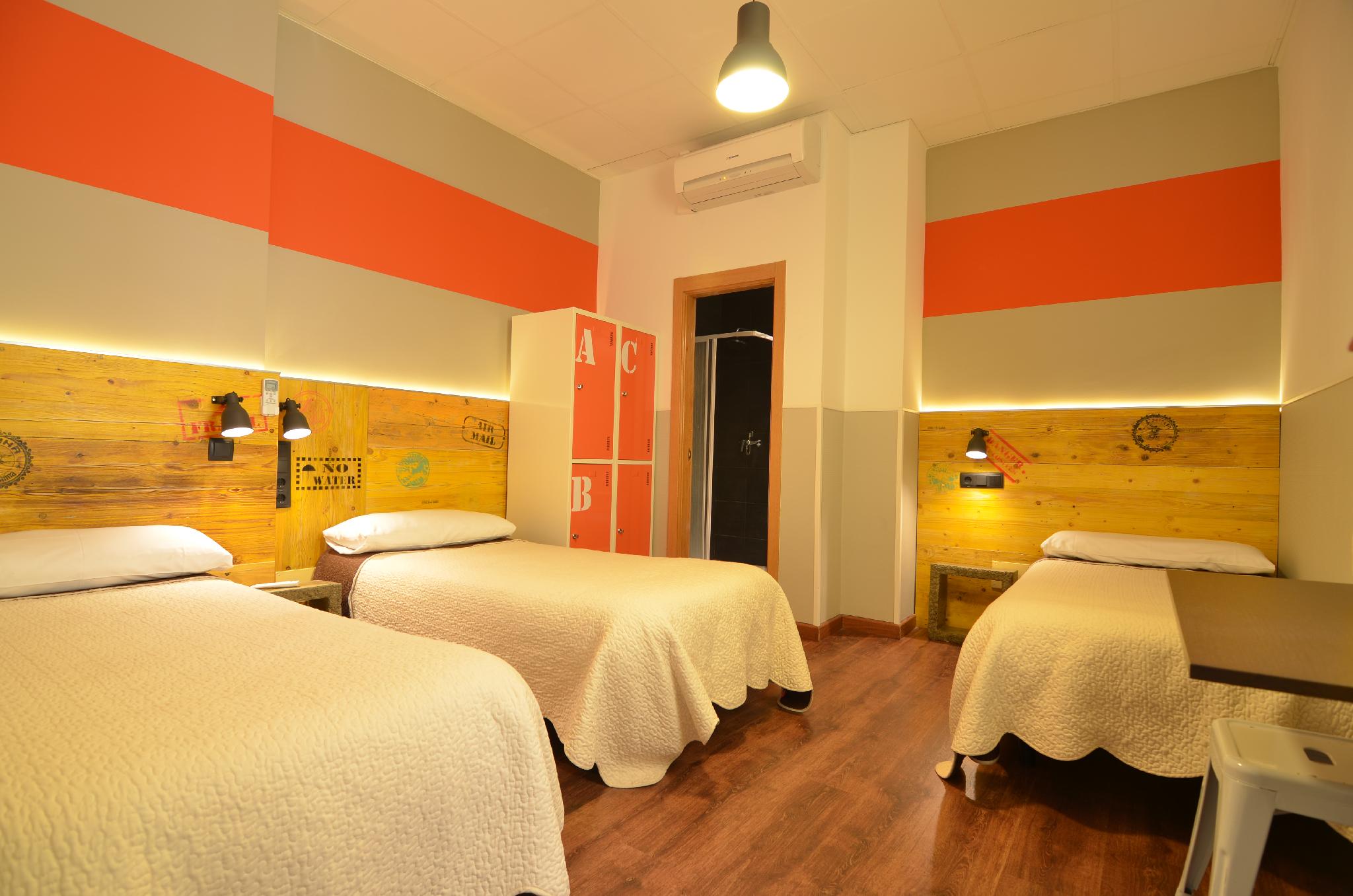 Room, Triple