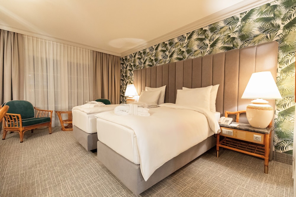 SUPERIOR, TWIN BEDS