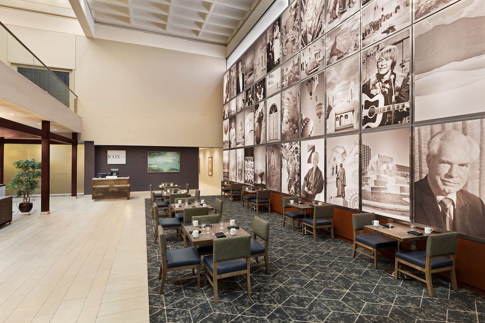 DoubleTree by Hilton Hotel Albuquerque 39/54