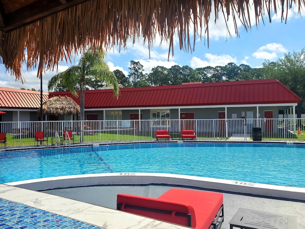 Vero Beach Inn & Suites 3/79