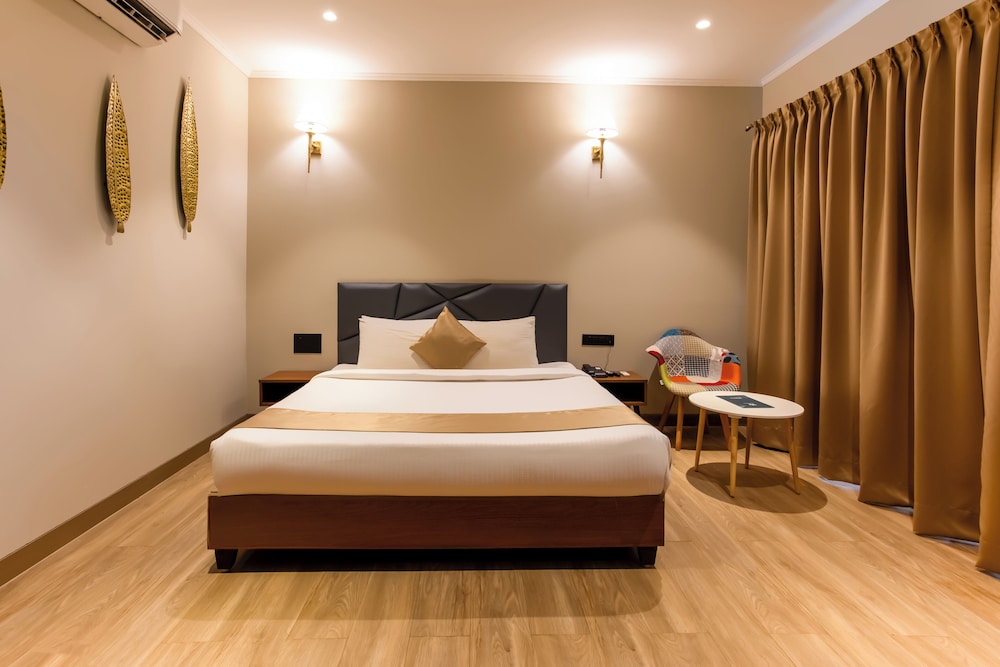 Stone Wood Resort & Spa 8/50