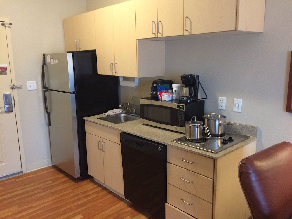 Candlewood Suites Watertown-Fort Drum 60/68