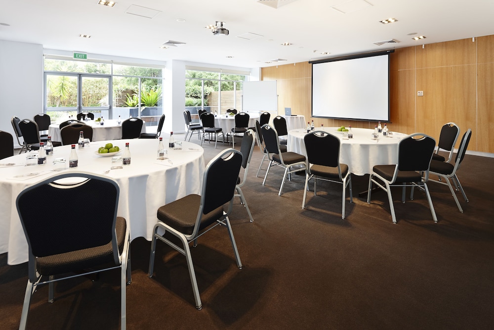 Mercure Sydney St Leonards 66/76
