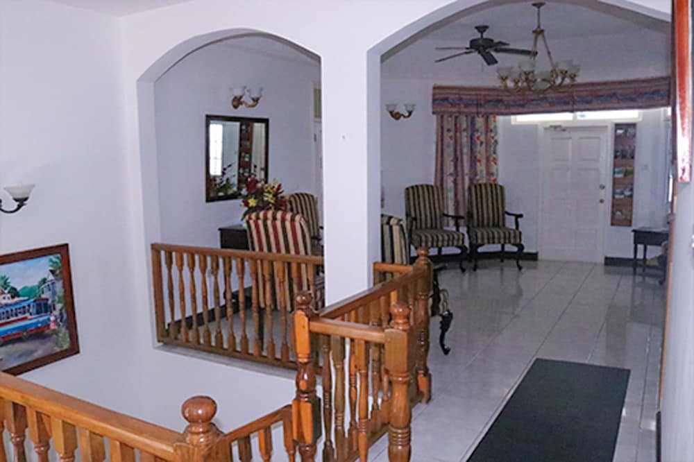 Pink Rock Bed & Breakfast 45/58