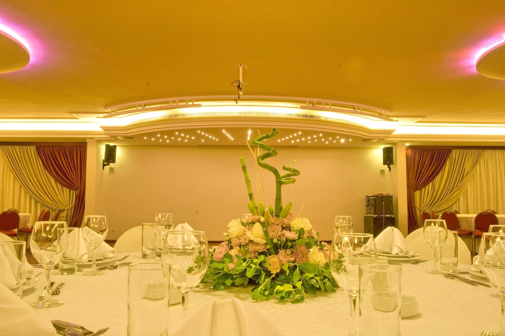 Madisson Hotel 47/60