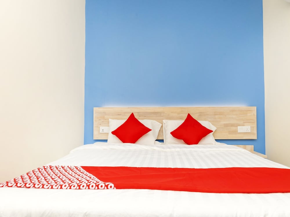OYO 778 Bmw 2 Hotel 10/28