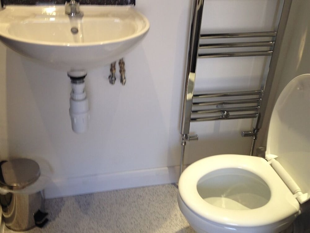The Grosvenor Guest House 20/20