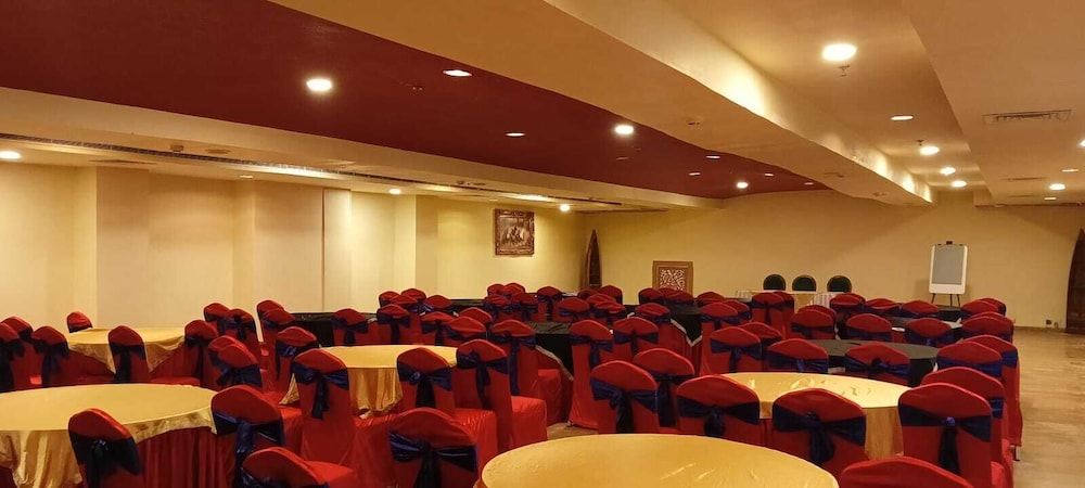 Chokhi Dhani the Palace Hotel 61/74