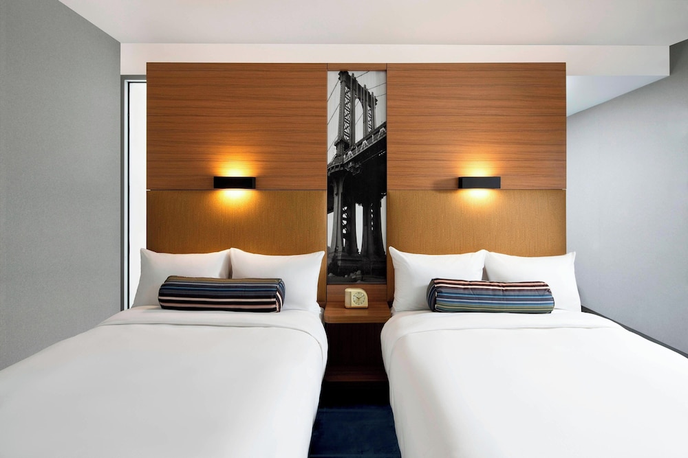 Aloft New York Brooklyn 11/48