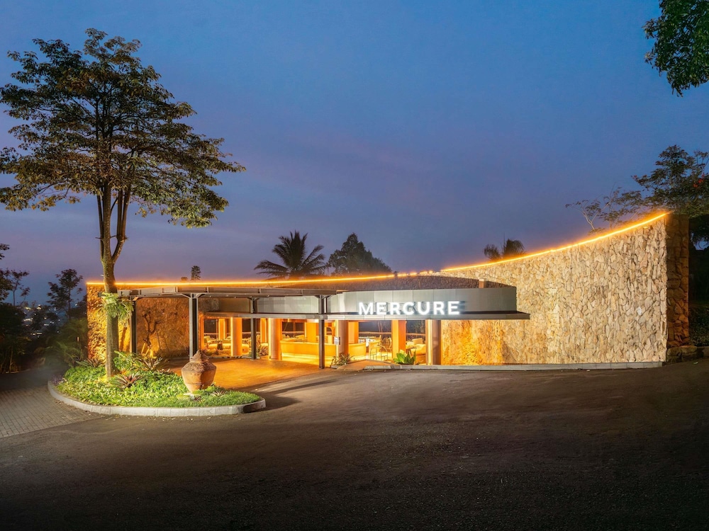 Mercure Cibadak Sukabumi Resort 2/48