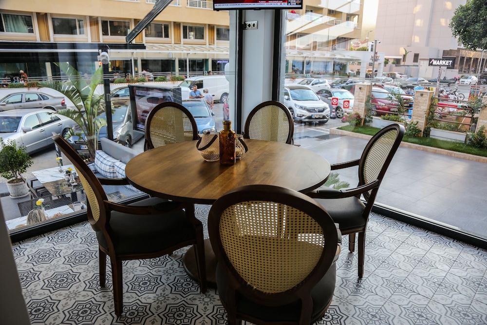 Asli Hotel 27/30