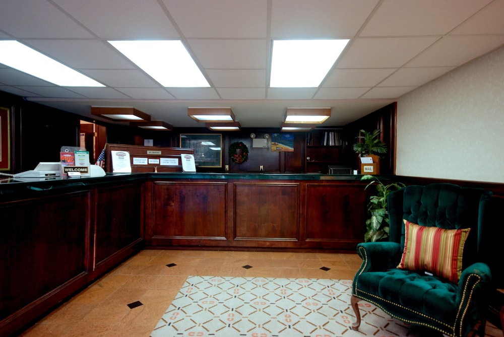 Country Hearth Inn & Suites Marietta 3/43