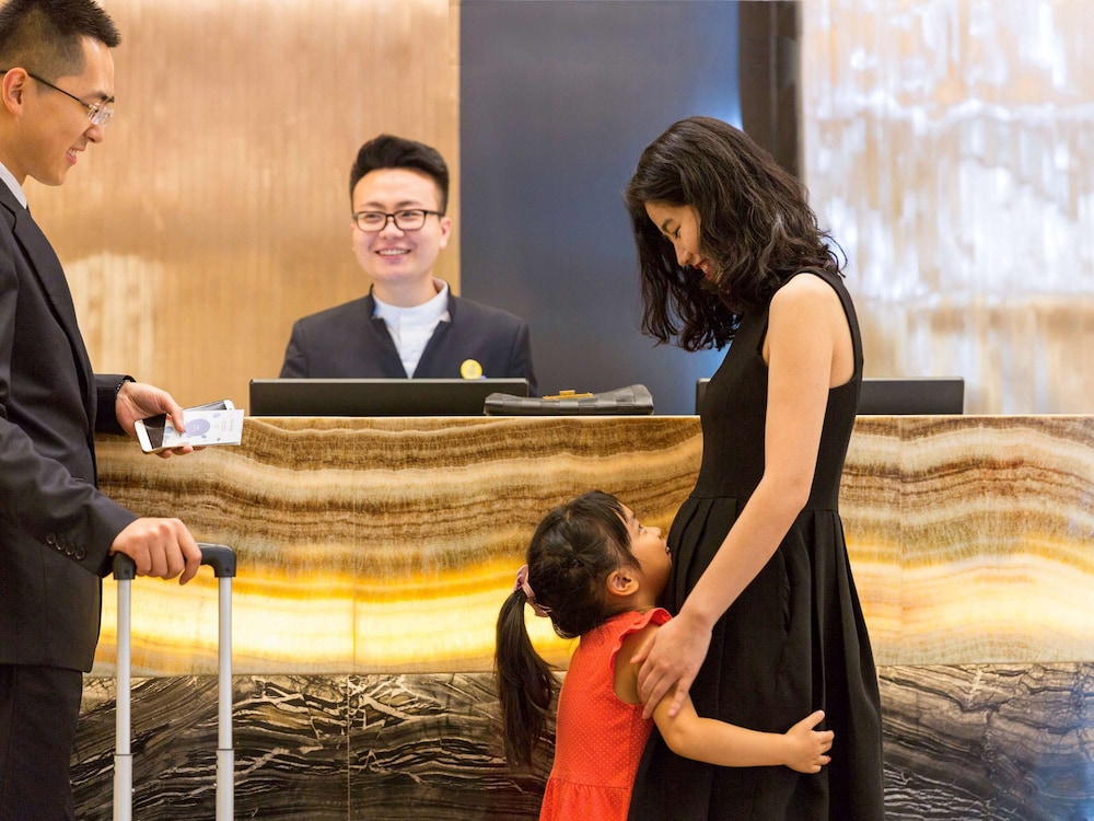 Novotel Rizhao Suning 10/73
