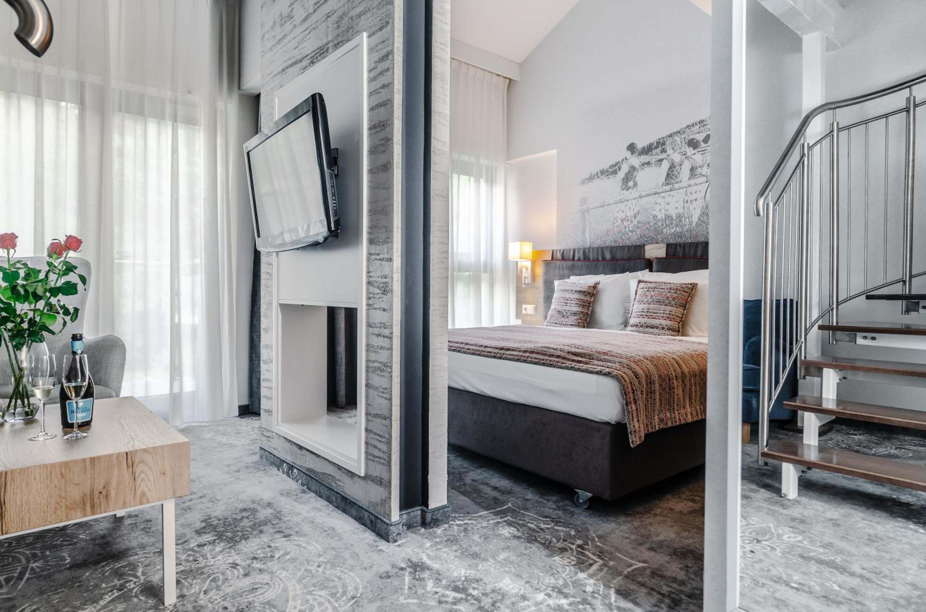 Maisonette, 1 Double and 1 Single Bed