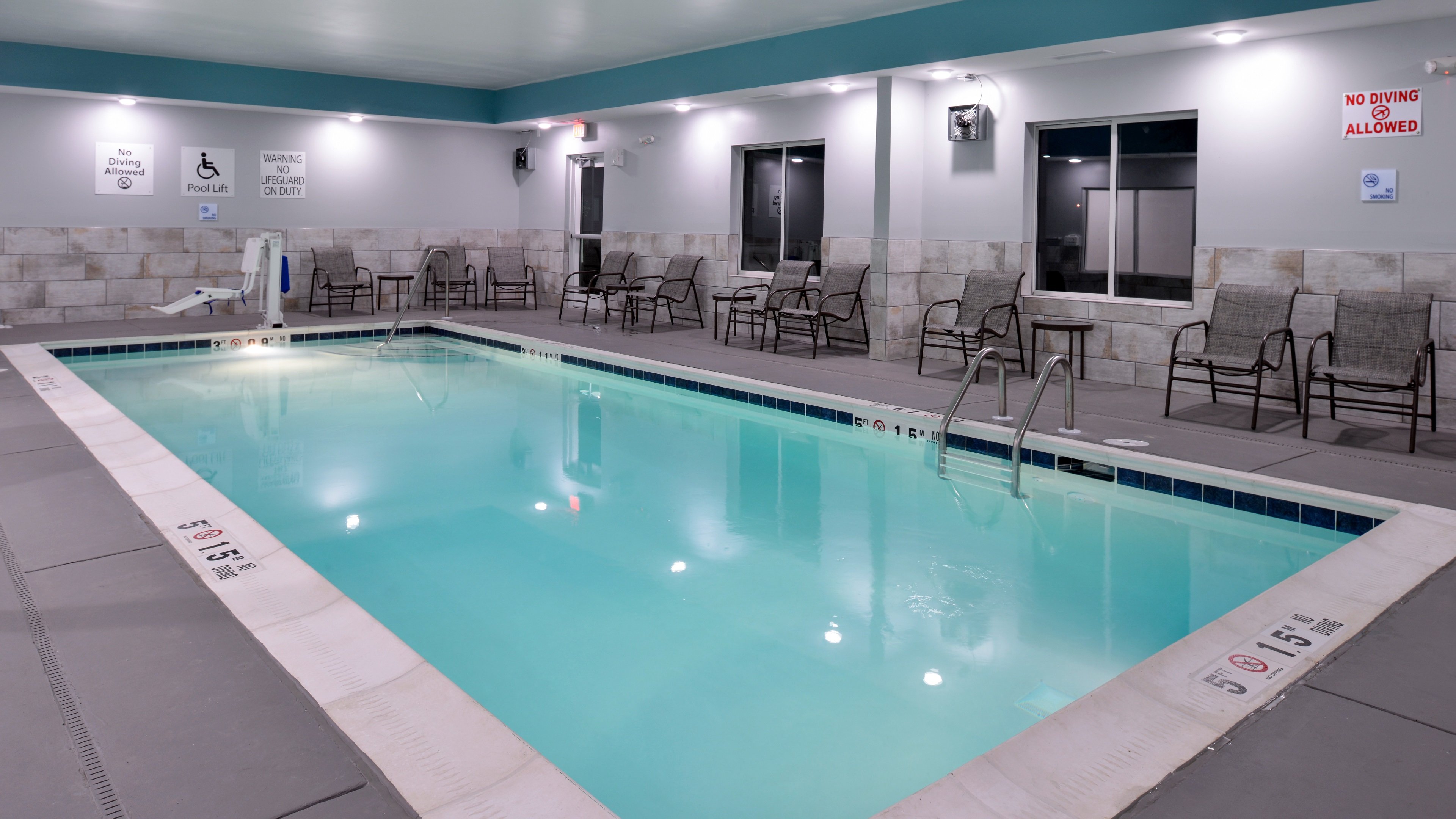 Holiday Inn Express & Suites Lexington - Hamburg Area 26/47