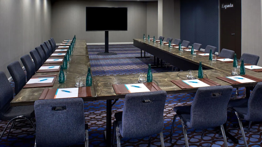 Hyatt Centric Delfina Santa Monica 58/65