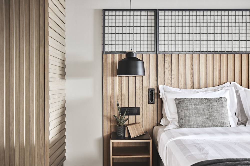 Cama Luxury Suites 22/58